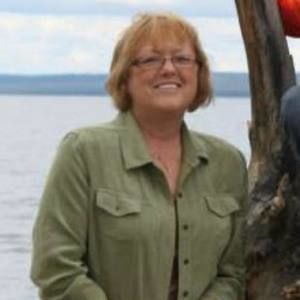 Meet your Posher, Estelle